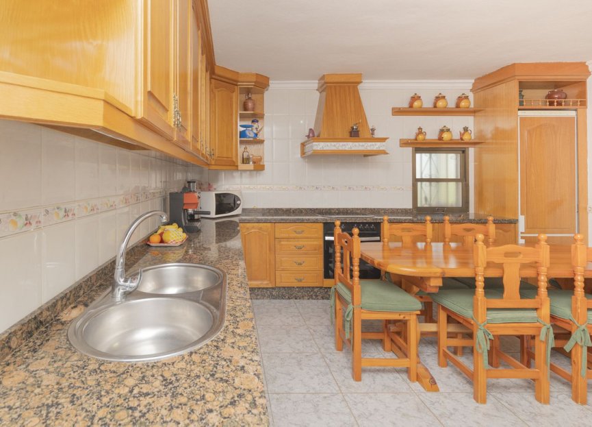 Resale - House - Detached Villa - Marbella - Las Chapas