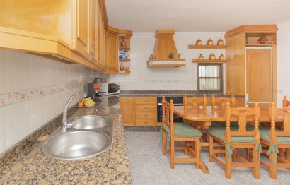 Resale - House - Detached Villa - Marbella - Las Chapas