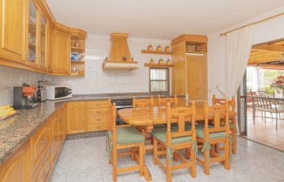 Resale - House - Detached Villa - Marbella - Las Chapas