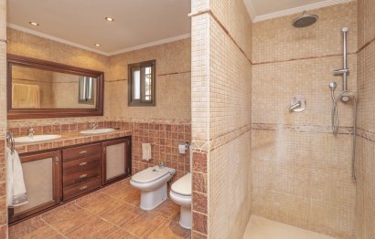 Resale - House - Detached Villa - Marbella - Las Chapas