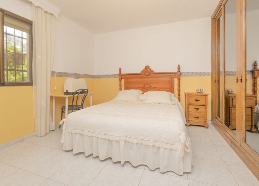 Resale - House - Detached Villa - Marbella - Las Chapas