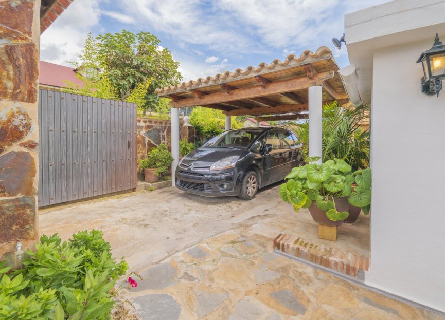 Resale - House - Detached Villa - Marbella - Las Chapas