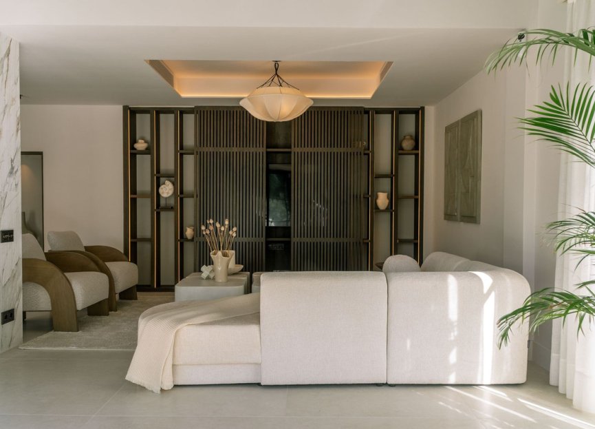 Resale - House - Detached Villa - Marbella - Nueva Andalucia