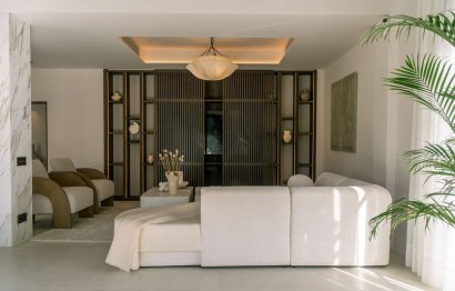 Resale - House - Detached Villa - Marbella - Nueva Andalucia