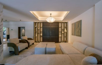 Resale - House - Detached Villa - Marbella - Nueva Andalucia