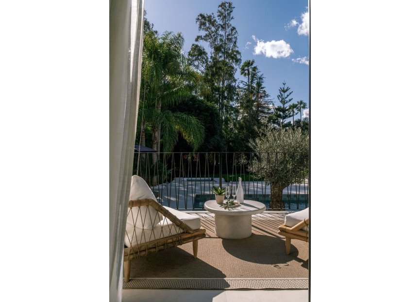 Resale - House - Detached Villa - Marbella - Nueva Andalucia