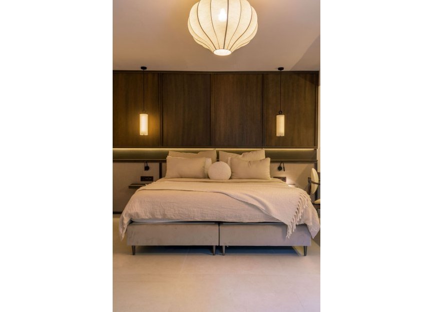 Resale - House - Detached Villa - Marbella - Nueva Andalucia