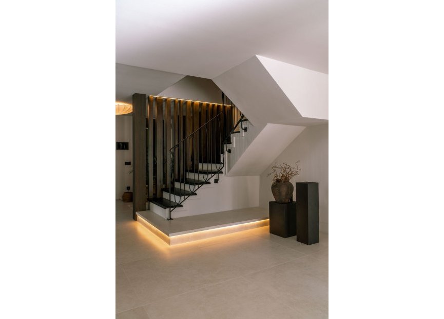 Resale - House - Detached Villa - Marbella - Nueva Andalucia