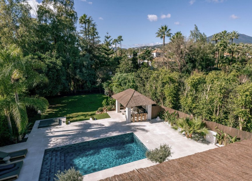 Resale - House - Detached Villa - Marbella - Nueva Andalucia