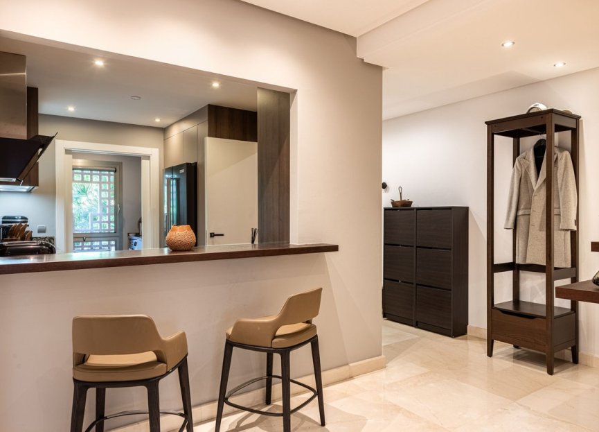 Resale - Apartment - Middle Floor Apartment - Marbella - Sierra Blanca