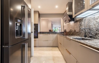 Resale - Apartment - Middle Floor Apartment - Marbella - Sierra Blanca