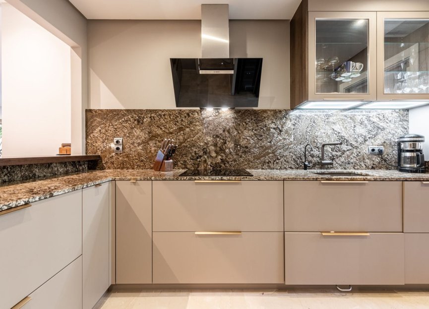 Resale - Apartment - Middle Floor Apartment - Marbella - Sierra Blanca