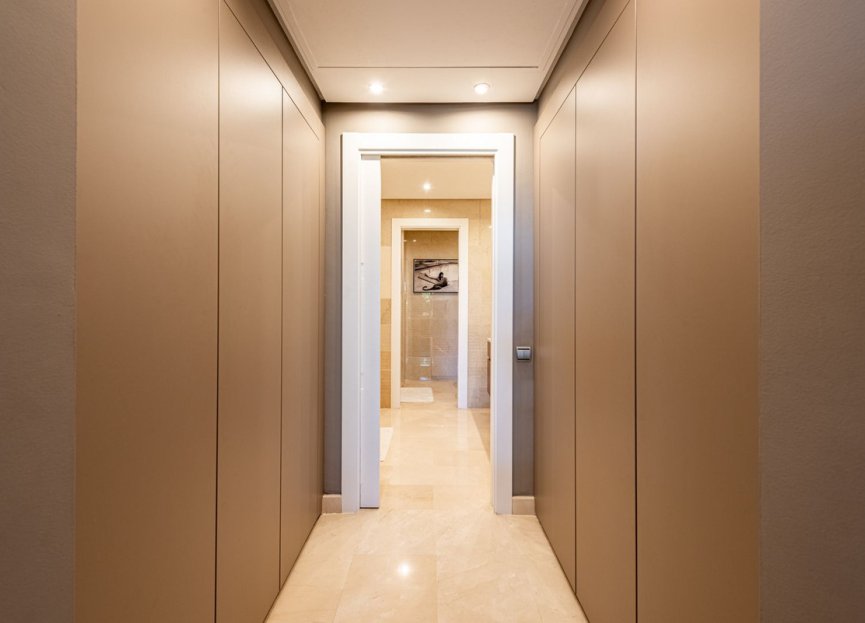 Resale - Apartment - Middle Floor Apartment - Marbella - Sierra Blanca