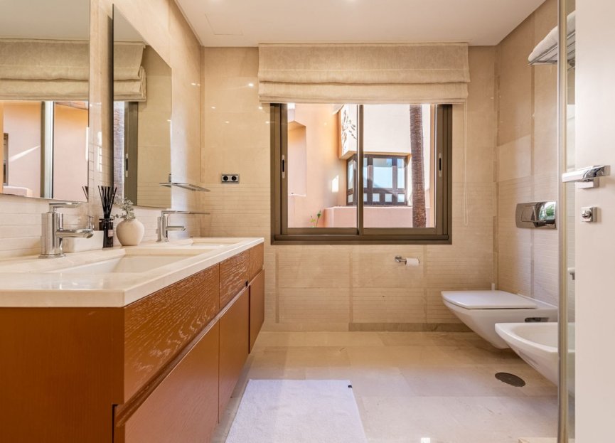 Resale - Apartment - Middle Floor Apartment - Marbella - Sierra Blanca