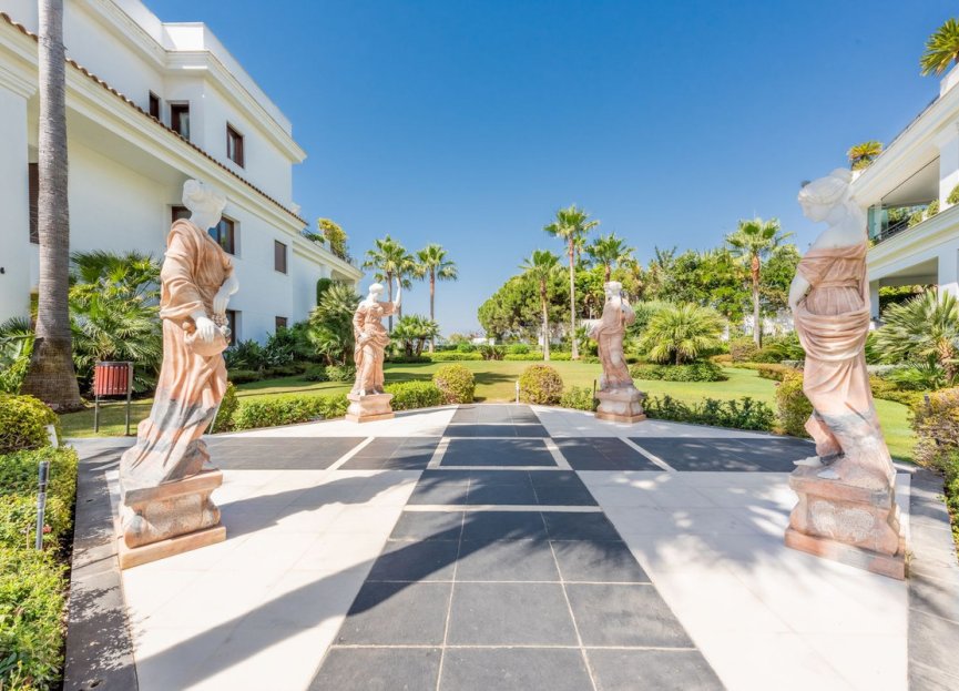 Resale - Ground floor apartment - Estepona - Estepona Centro