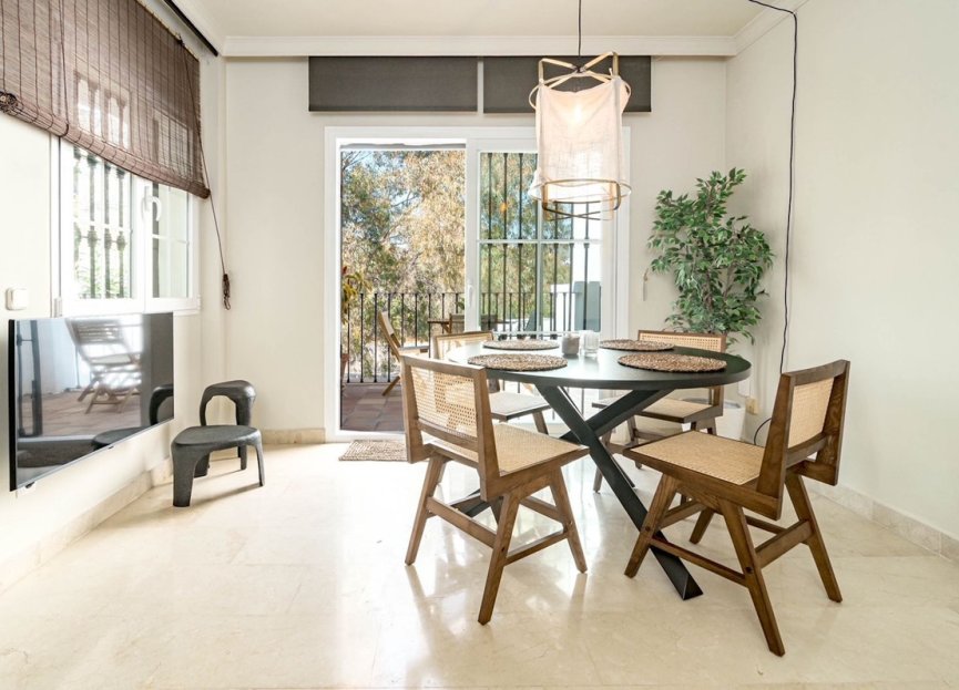 Resale - Apartment - Top Floor Apartment - Marbella - Nueva Andalucia