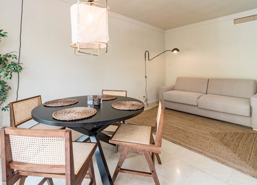 Resale - Apartment - Top Floor Apartment - Marbella - Nueva Andalucia