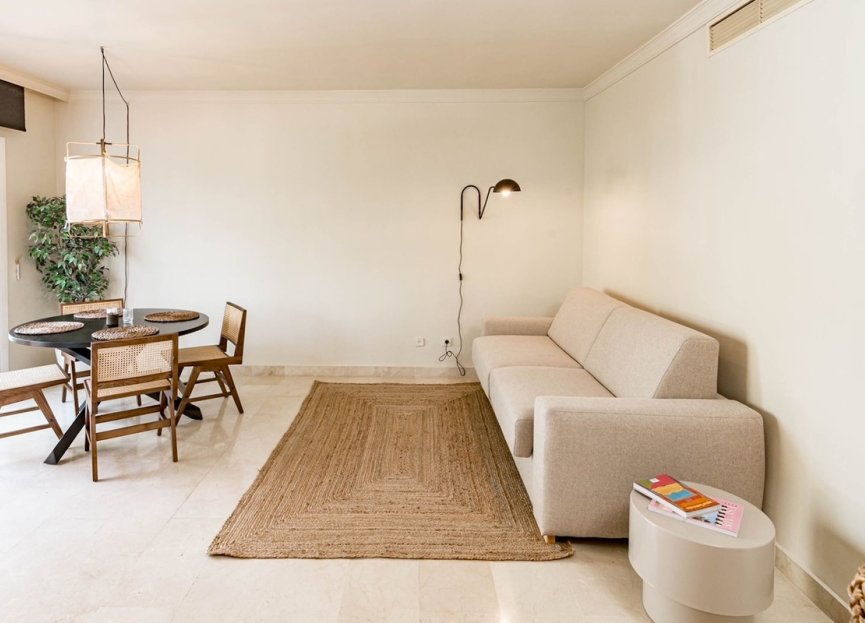 Resale - Apartment - Top Floor Apartment - Marbella - Nueva Andalucia