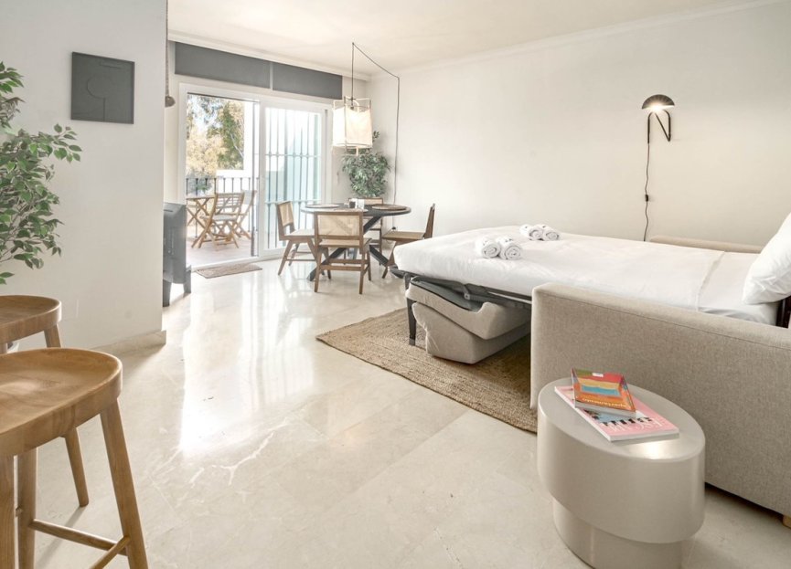 Resale - Apartment - Top Floor Apartment - Marbella - Nueva Andalucia