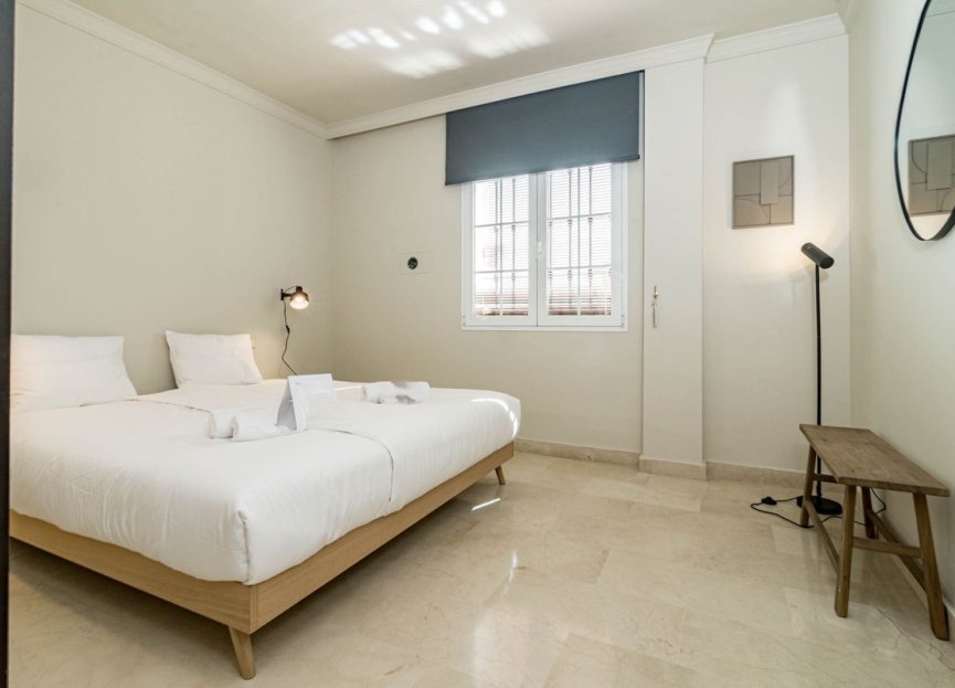 Resale - Apartment - Top Floor Apartment - Marbella - Nueva Andalucia