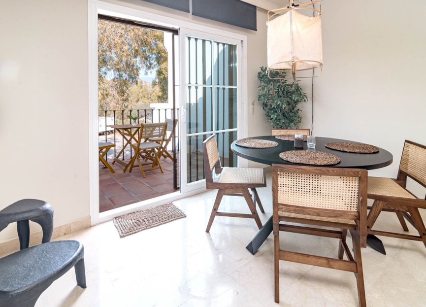 Resale - Apartment - Top Floor Apartment - Marbella - Nueva Andalucia