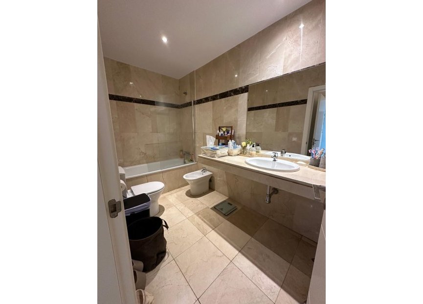 Resale - Ground floor apartment - Estepona - Estepona Centro