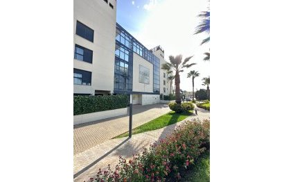 Resale - Ground floor apartment - Estepona - Estepona Centro