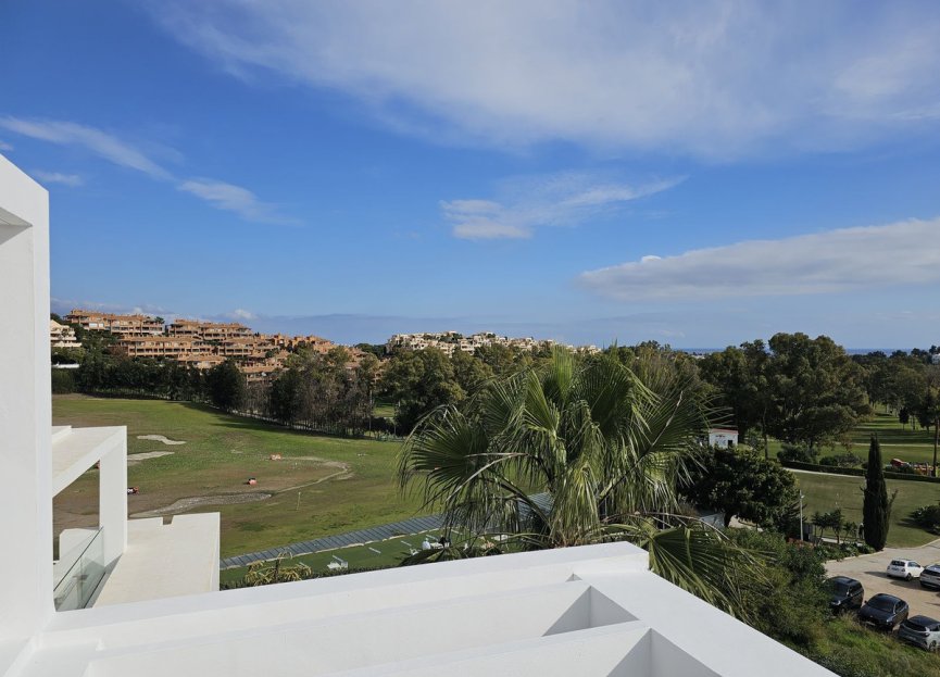Resale - Apartment - Penthouse - Estepona - Atalaya