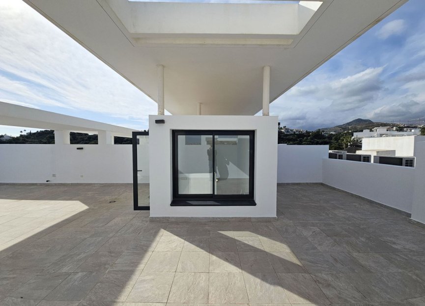 Resale - Apartment - Penthouse - Estepona - Atalaya