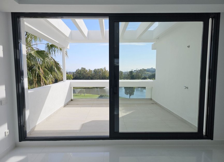 Resale - Apartment - Penthouse - Estepona - Atalaya