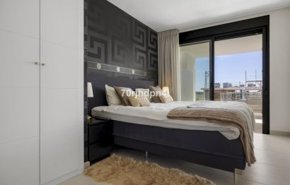 Resale - Apartment - Middle Floor Apartment - Estepona - Estepona Centro