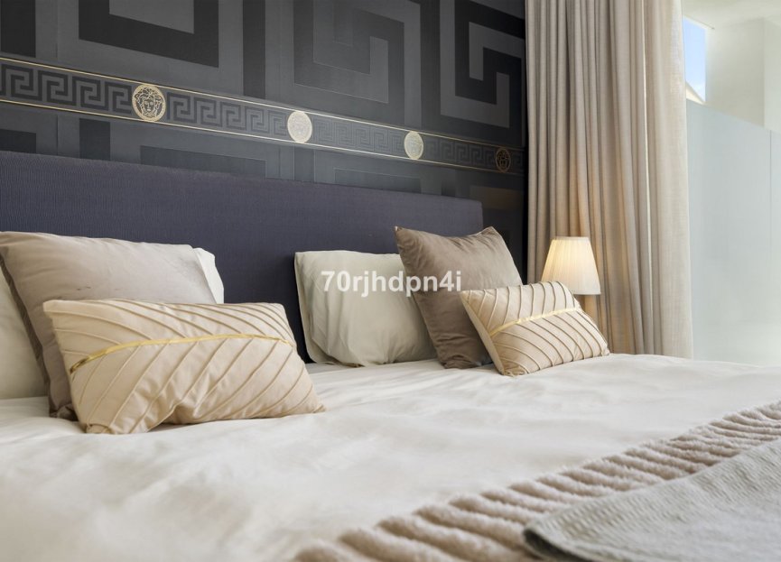 Resale - Apartment - Middle Floor Apartment - Estepona - Estepona Centro