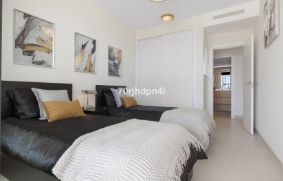 Resale - Apartment - Middle Floor Apartment - Estepona - Estepona Centro