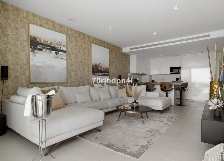 Resale - Apartment - Middle Floor Apartment - Estepona - Estepona Centro