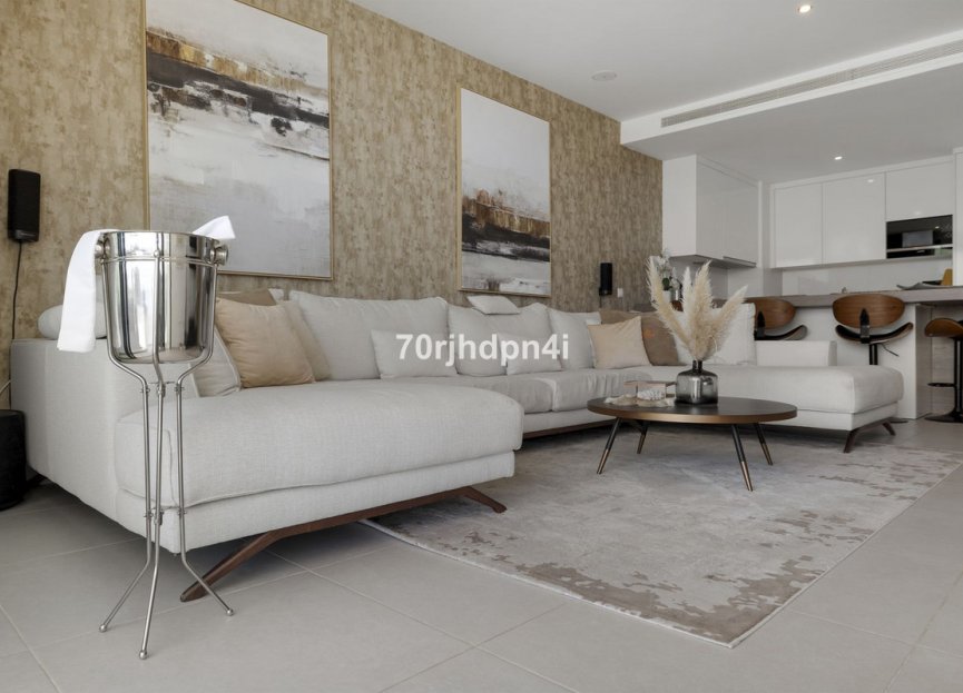 Resale - Apartment - Middle Floor Apartment - Estepona - Estepona Centro