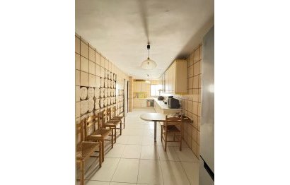 Resale - Apartment - Middle Floor Apartment - Marbella - Marbella Centro