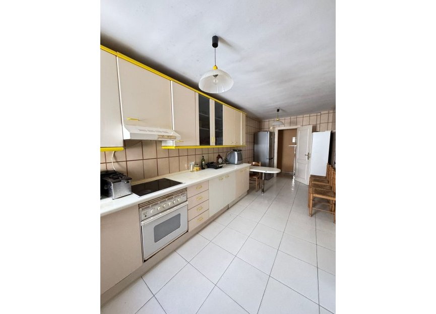 Resale - Apartment - Middle Floor Apartment - Marbella - Marbella Centro