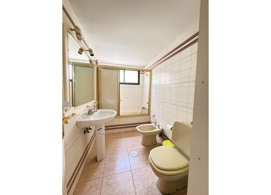 Resale - Apartment - Middle Floor Apartment - Marbella - Marbella Centro