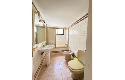 Resale - Apartment - Middle Floor Apartment - Marbella - Marbella Centro