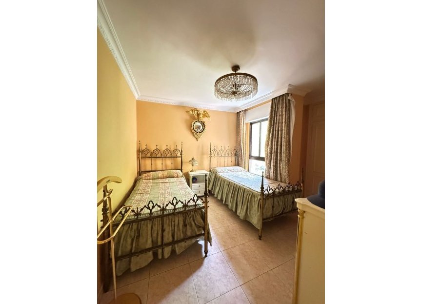 Resale - Apartment - Middle Floor Apartment - Marbella - Marbella Centro