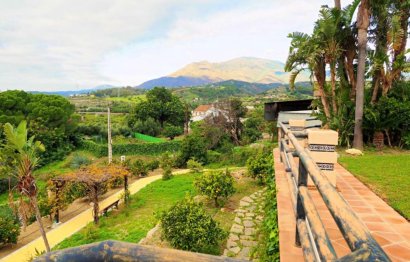 Resale - House - Detached Villa - Estepona - Estepona Centro