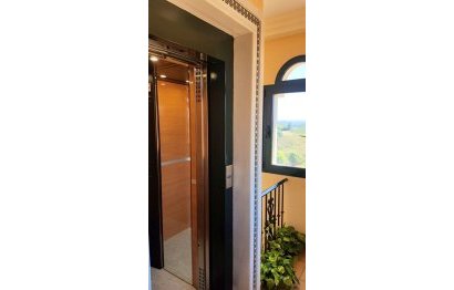 Resale - House - Detached Villa - Estepona - Estepona Centro