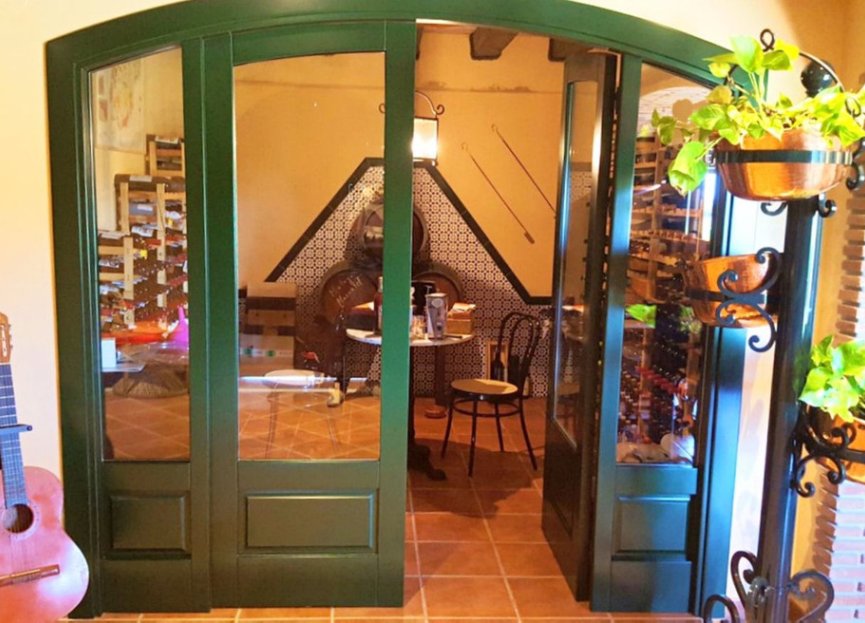 Resale - House - Detached Villa - Estepona - Estepona Centro