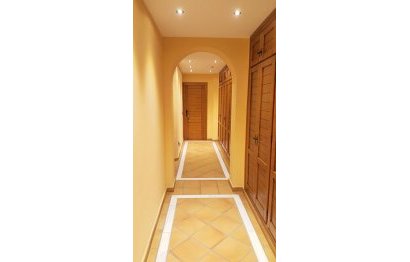 Resale - House - Detached Villa - Estepona - Estepona Centro