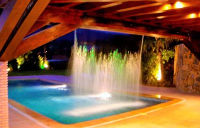 Resale - House - Detached Villa - Estepona - Estepona Centro