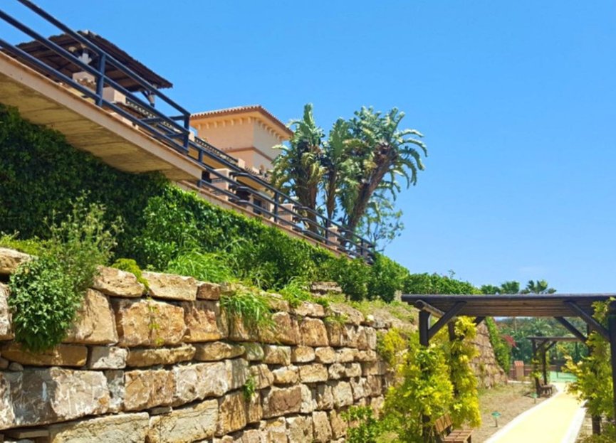 Resale - House - Detached Villa - Estepona - Estepona Centro