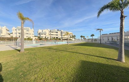 Resale - Apartment - Penthouse - Estepona - Estepona Centro