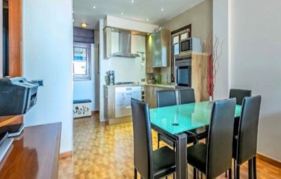 Resale - Apartment - Middle Floor Apartment - Estepona - Estepona Centro