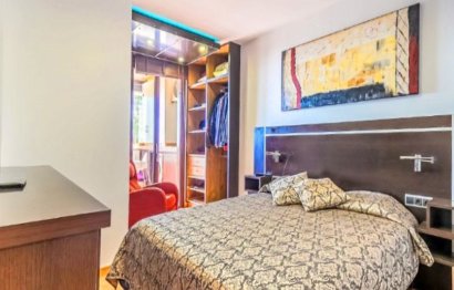 Resale - Apartment - Middle Floor Apartment - Estepona - Estepona Centro