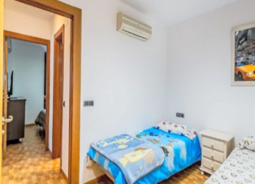 Resale - Apartment - Middle Floor Apartment - Estepona - Estepona Centro